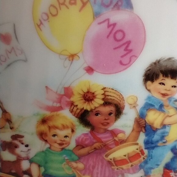 Vintage Avon Collectible Mother's Day Porcelain Plate 'Love on Parade" 1994 22K - Picture 12 of 16